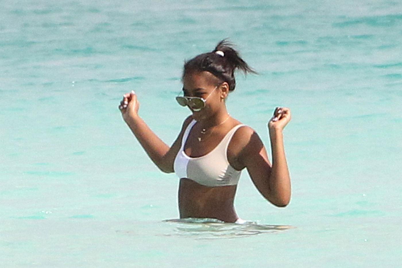 Sasha Obama Wear White Bikini On Beach Vacation See Photos