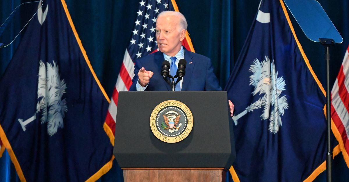 2024 POLITIKPräsident Joe Biden wird beschuldigt Donald Trump hinter