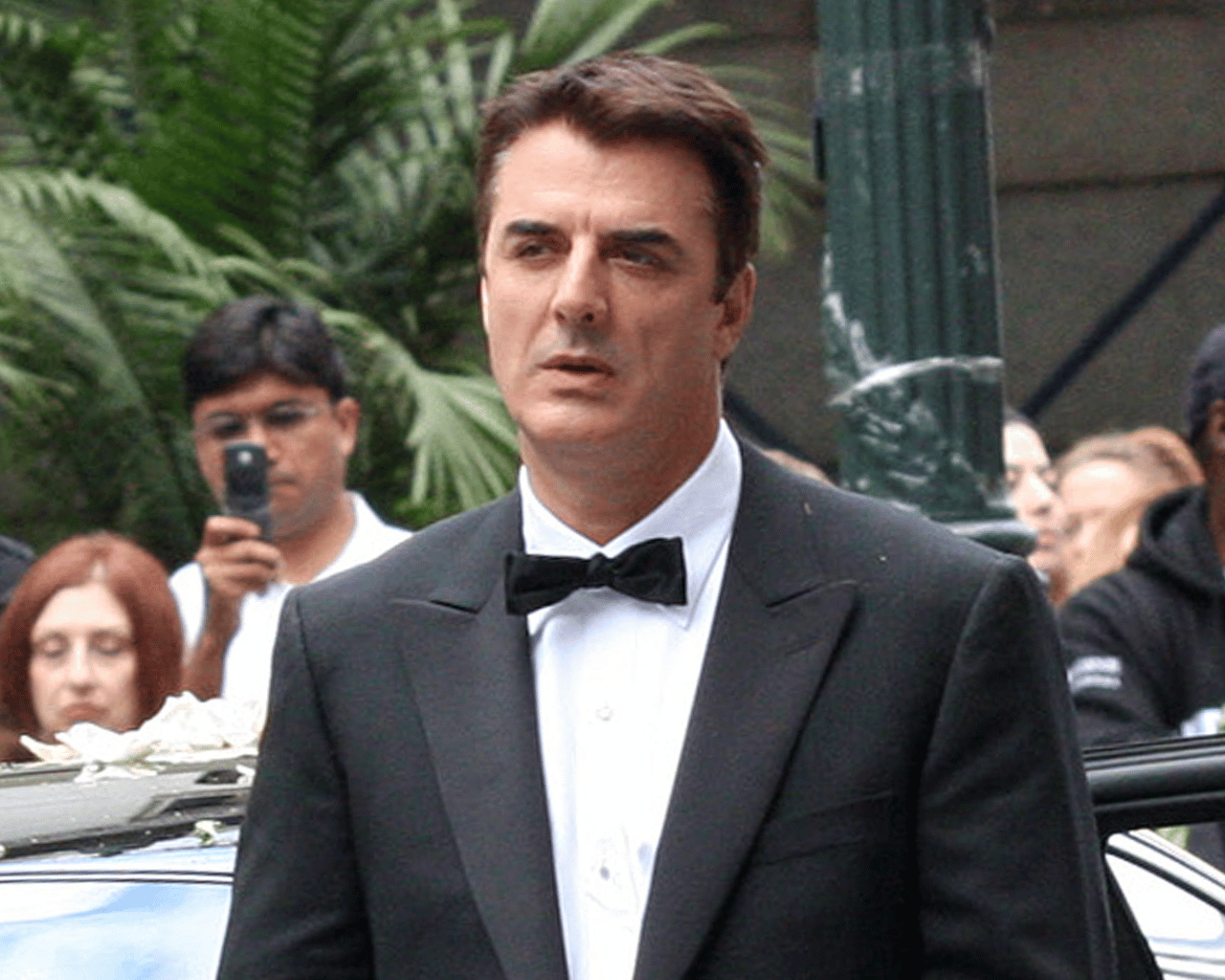 2024 NEWSDer frühere Sex The City Star Chris Noth wurde