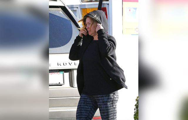 Who S That Girl Makeup Free Jennie Garth Nearly Unrecognizable In New