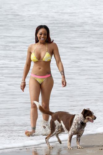 From The Bedroom To The Beach Sex Tape Star Mimi Faust Shows Off Her