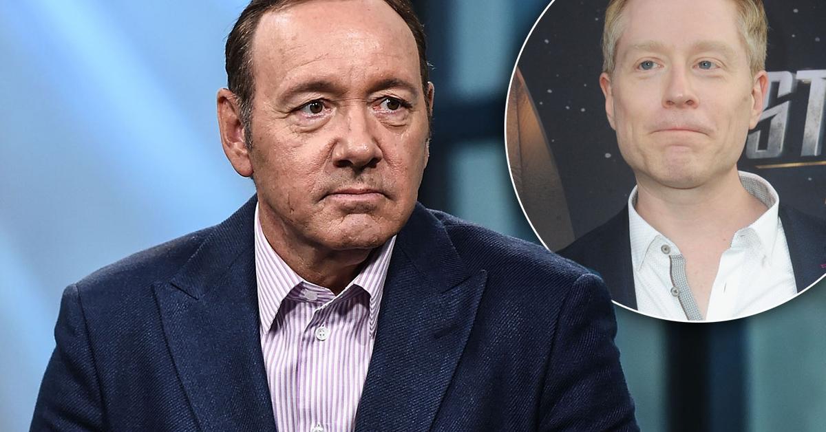 Kevin Spacey Says He S Gay After Anthony Rapp Sexual Advance Drama