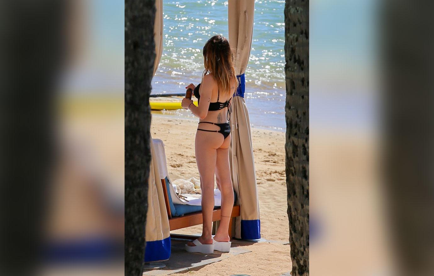 Frances Bean Cobain Shows Off Bikini Body See The Photos