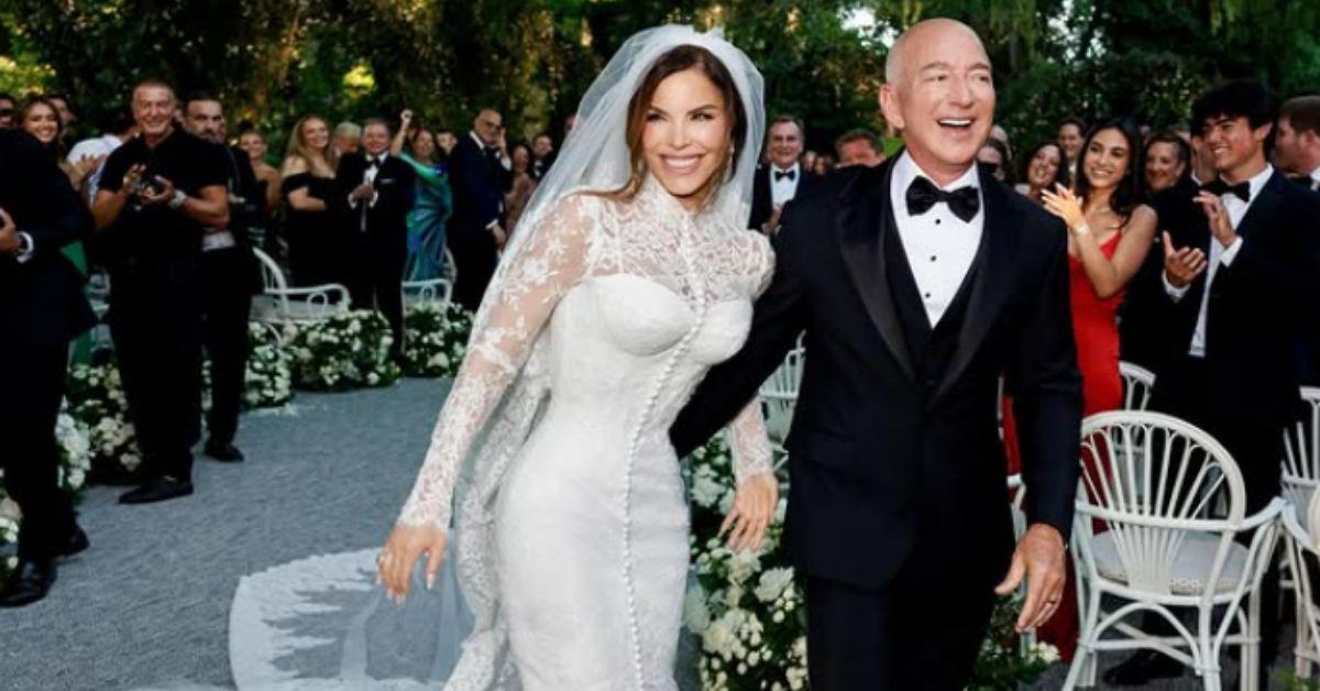 photo of lauren sanchez and jeff bezos