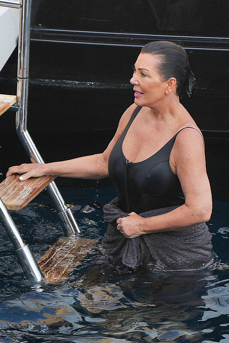 Kris Jenner Fat Vacation