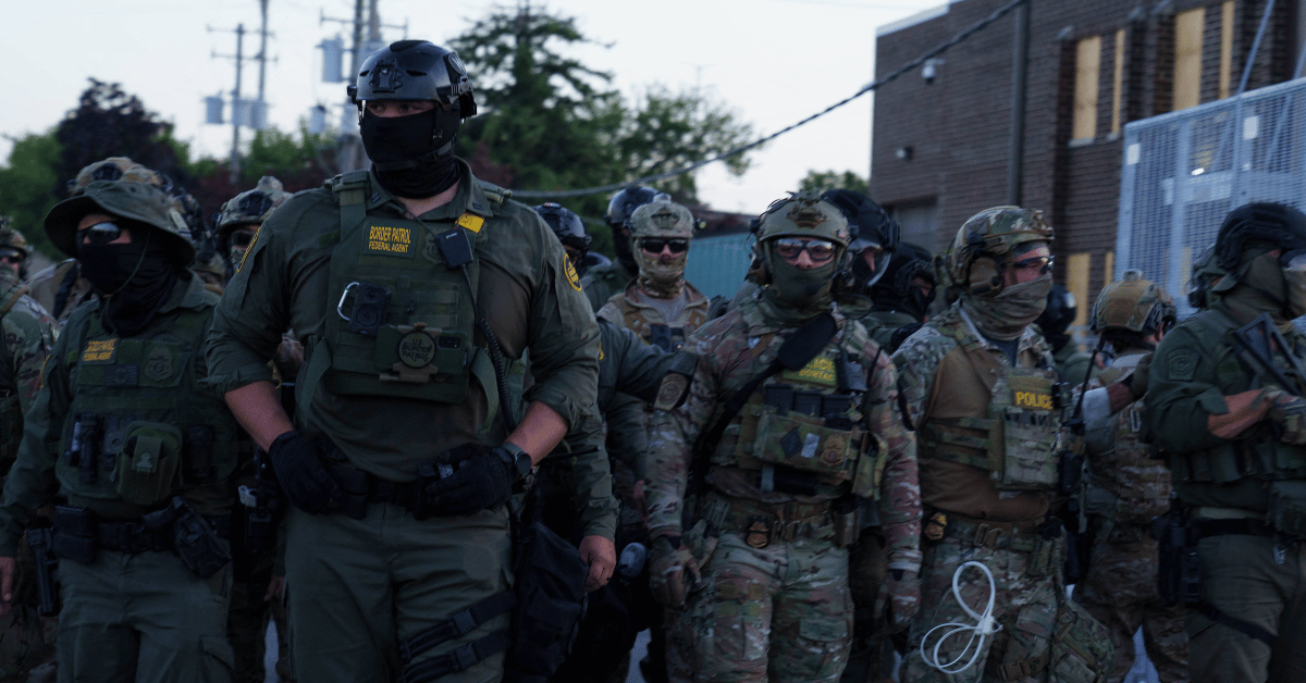 Photo of federal law enforcement agents