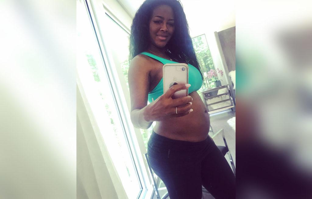 //Kenya Moore Keeping Baby Weight After Birth