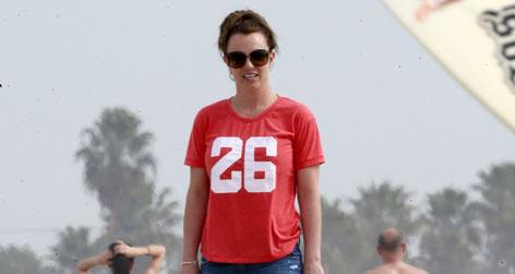 //britney spears beach santa barbara square fameflynet