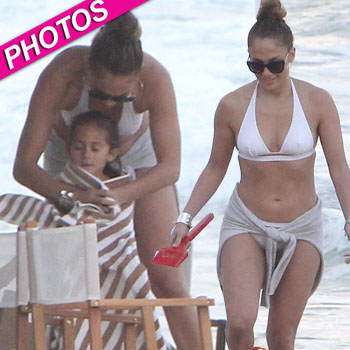 Check Out My Caliente Curves Jennifer Lopez Flaunts Her Bikini Body In Rio