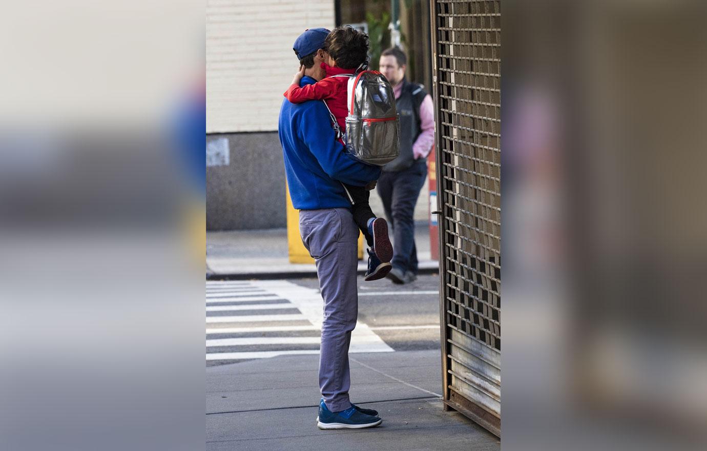 //Anthony Weiner with son before prison