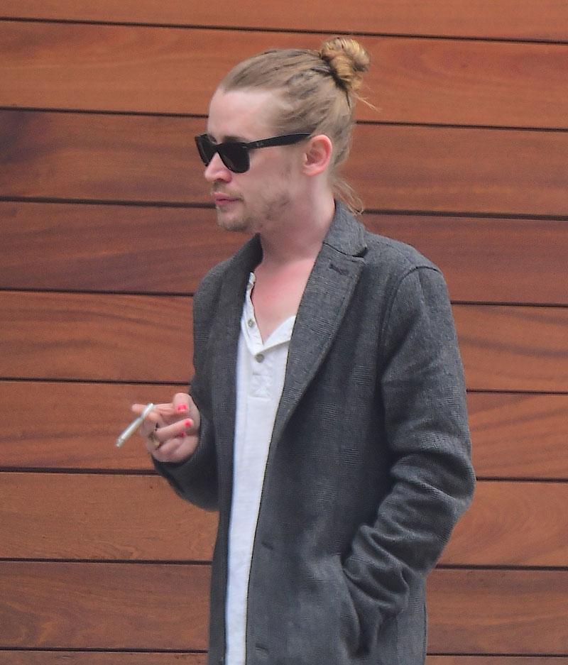 Macaulay Culkin Photos -- Smoking After Rehab & Methadone Treatment