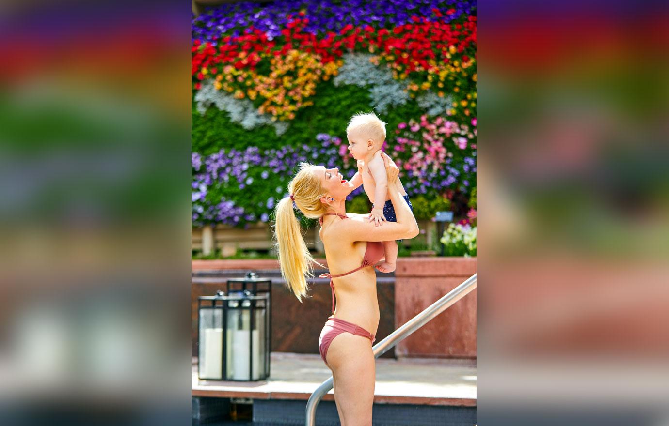 //Heidi Montag Baby Gunner Bikini Pool