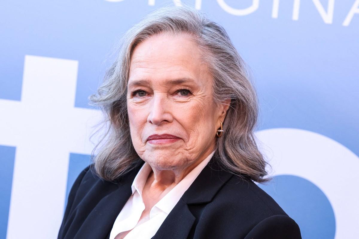 Kathy Bates was cited by an insider as a fellow legacy star leading a weekly CBS series.