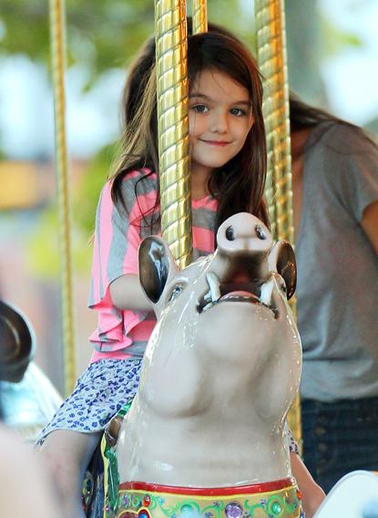 //tom cruise katie holmes suri carousel