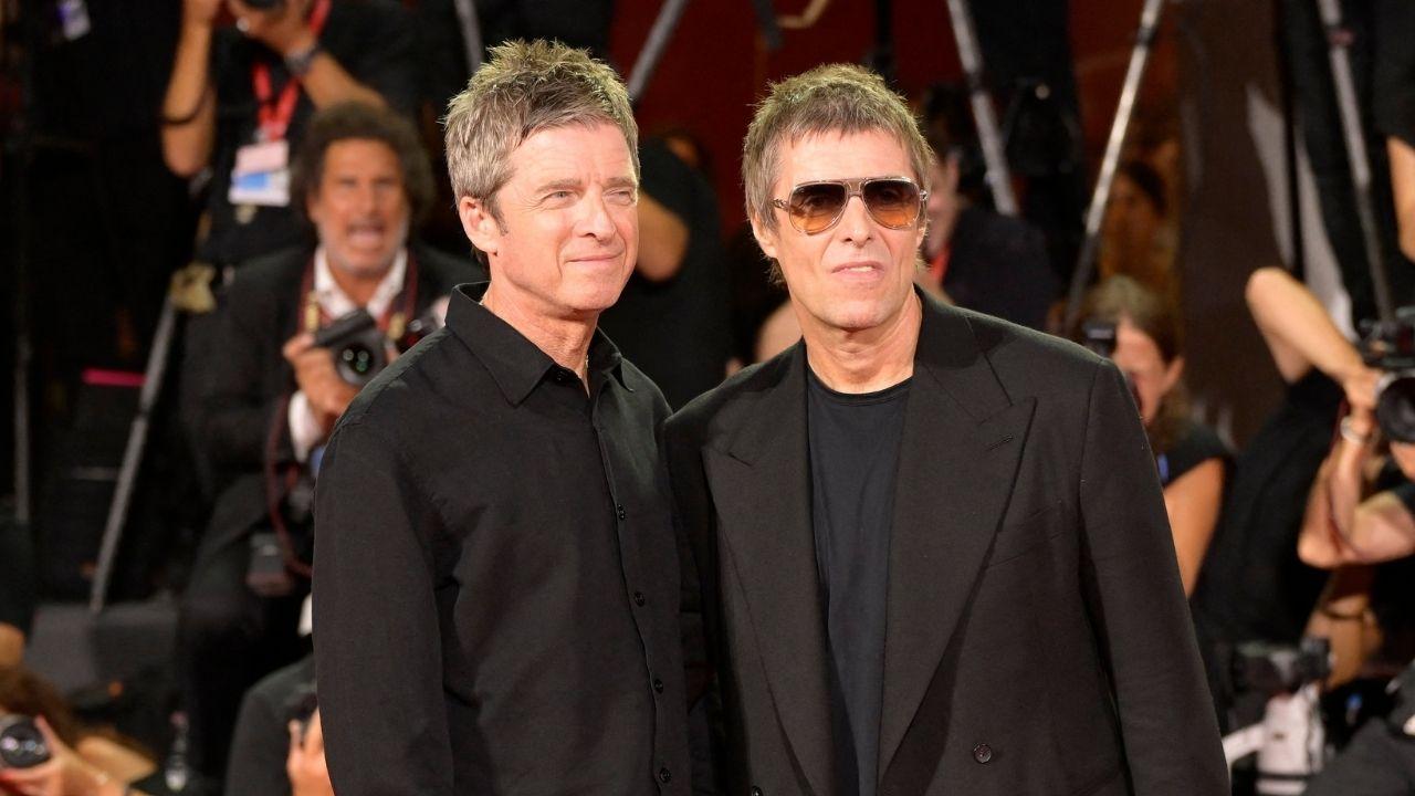 Photo of Liam and Noel Gallagher