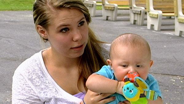 //screenshots from the second episode of teen mom  kailyn lowry