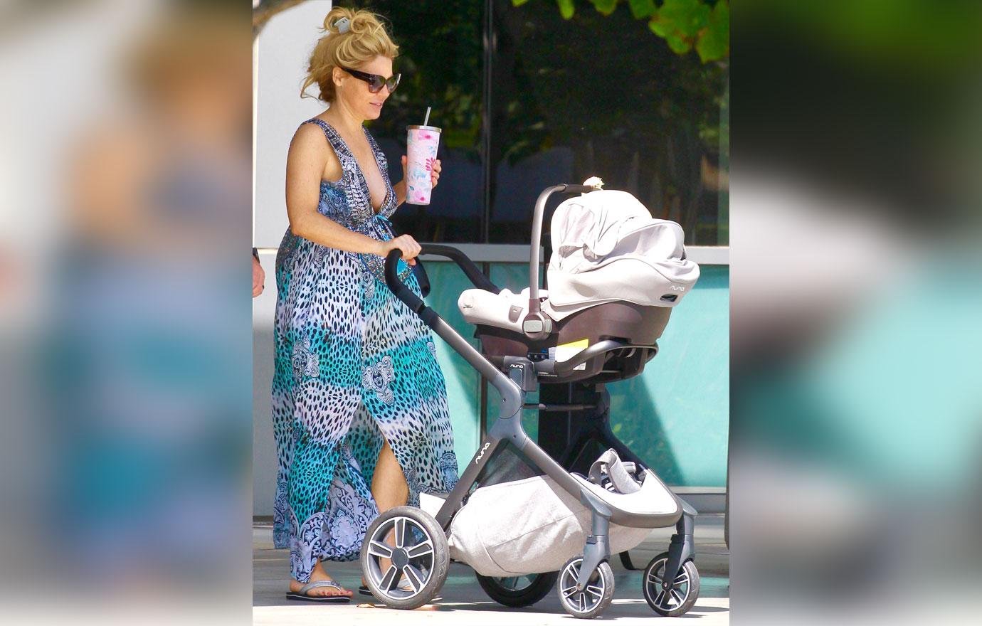 Gretchen Rossi Slade Smiley Step Out With Baby In Stroller