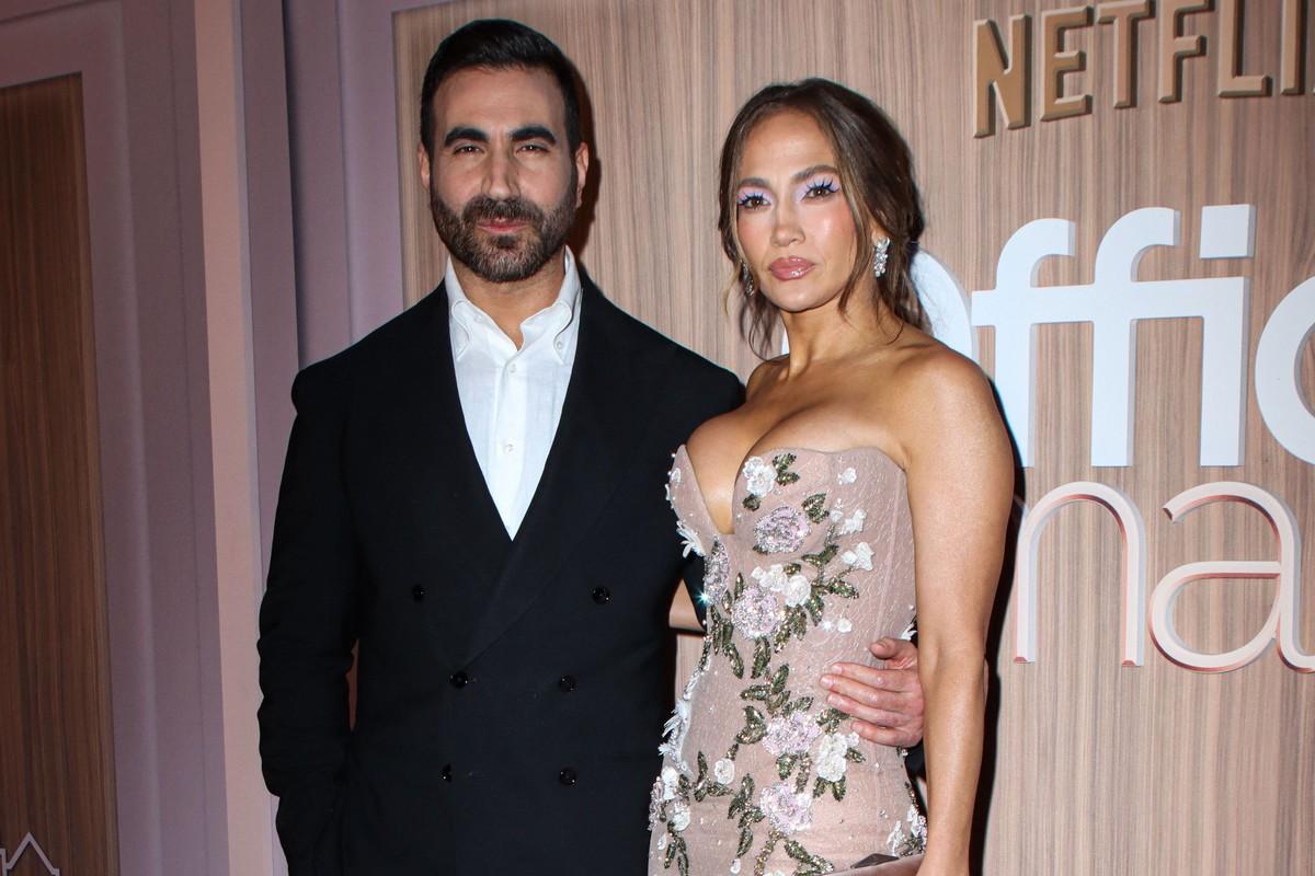 Brett Goldstein was linked to his 'Office Romance' costar J.Lo in spring 2025.