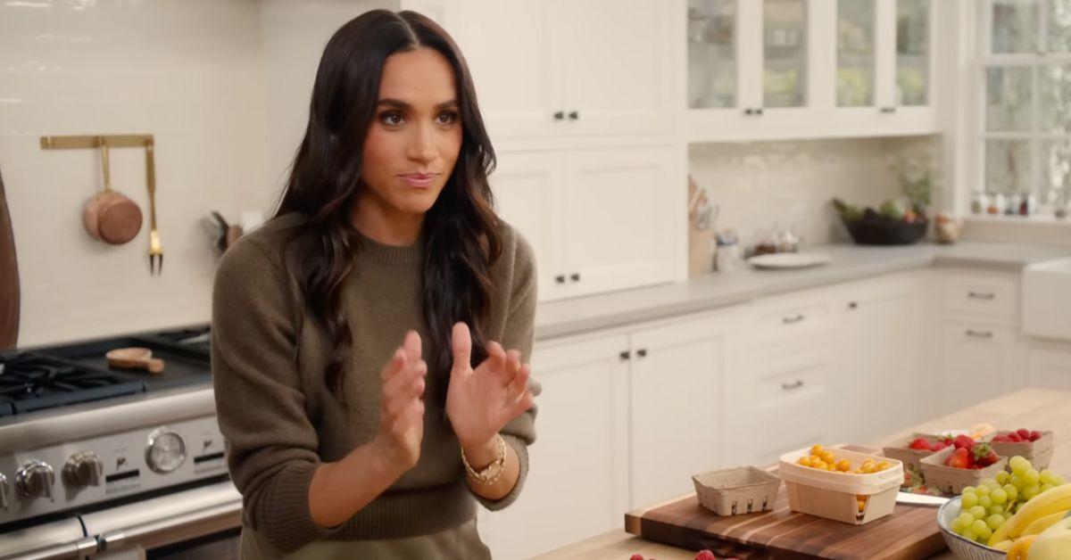 Mindy Rude Meghan Markle Slammed After Being 'Unbelievably Rude' To Mindy Kaling