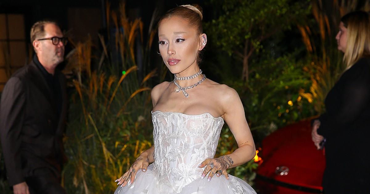 skeletal ariana grande accused of having disturbing starvation contest with wicked co star cynthia erivo it looks like a skinny off