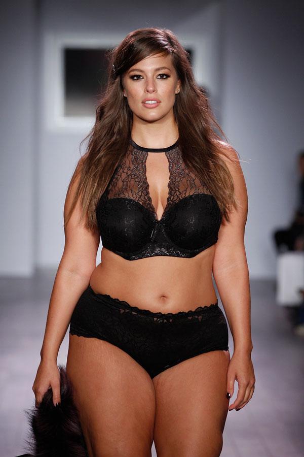 //fashion show elle lingerie