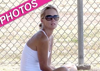 //jennie garth soccecfe