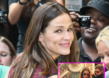 //jennifer garner jokes brangelina