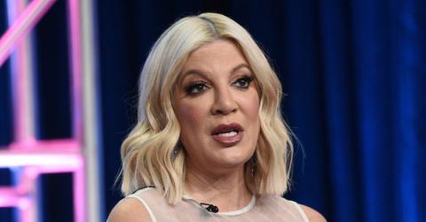 Surprised Upset Tori Spelling Wearing Light Pink Dress
