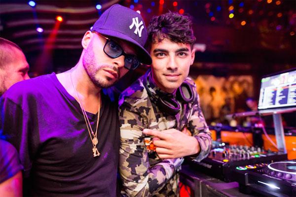 //joe jonas ak night club