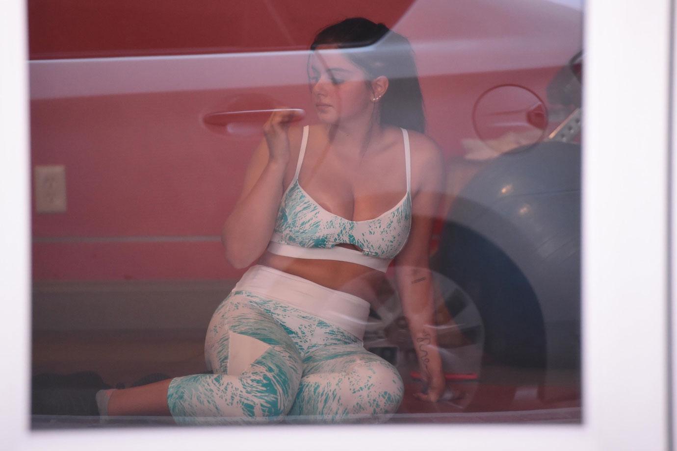 Ariel winters nip slip