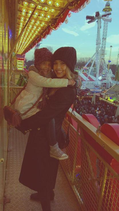 //jessica alba twitter