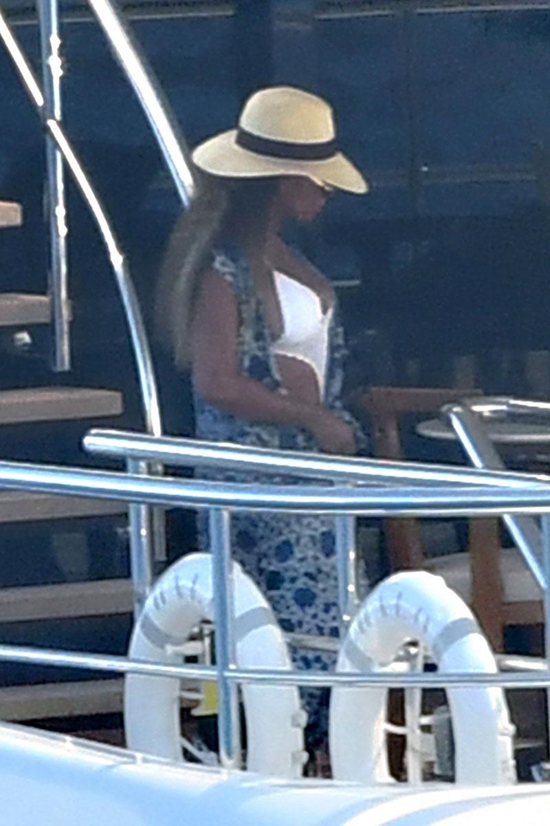 beyonce bikini belly cover up yacht italy