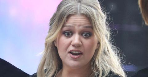 Photo of Kelly Clarkson