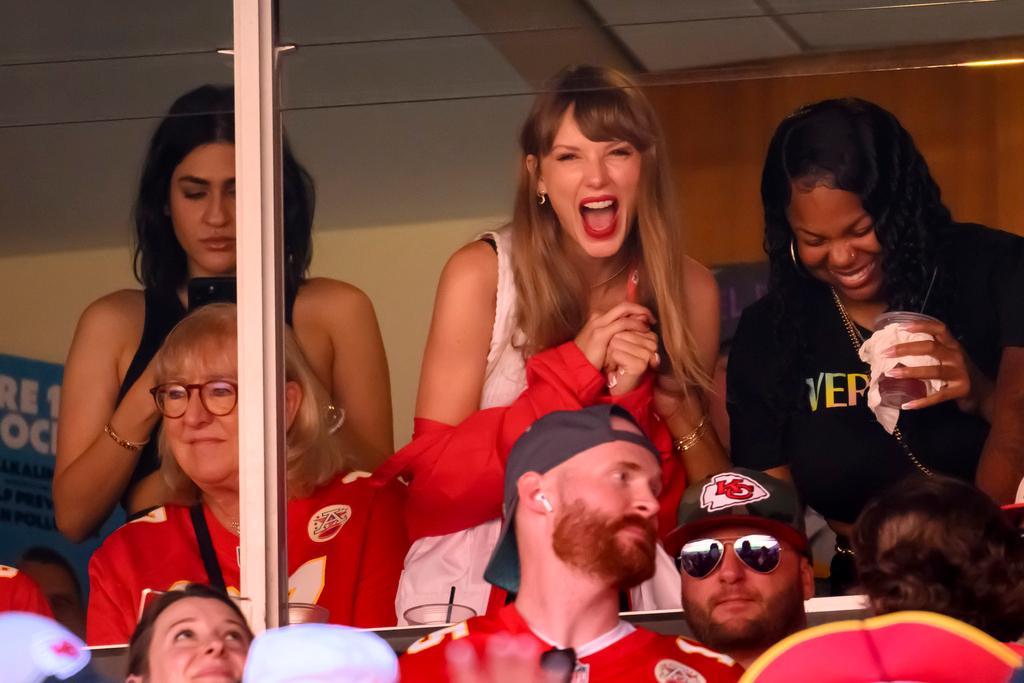 Use promo code SBPENN-LIVE at Unibet to bet on Travis Kelce trying to  impress Taylor Swift 