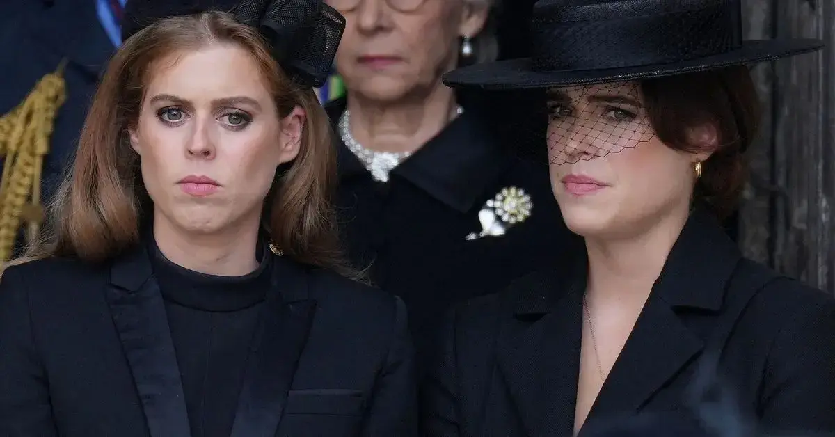 Photo of Princess Beatrice and Eugenie