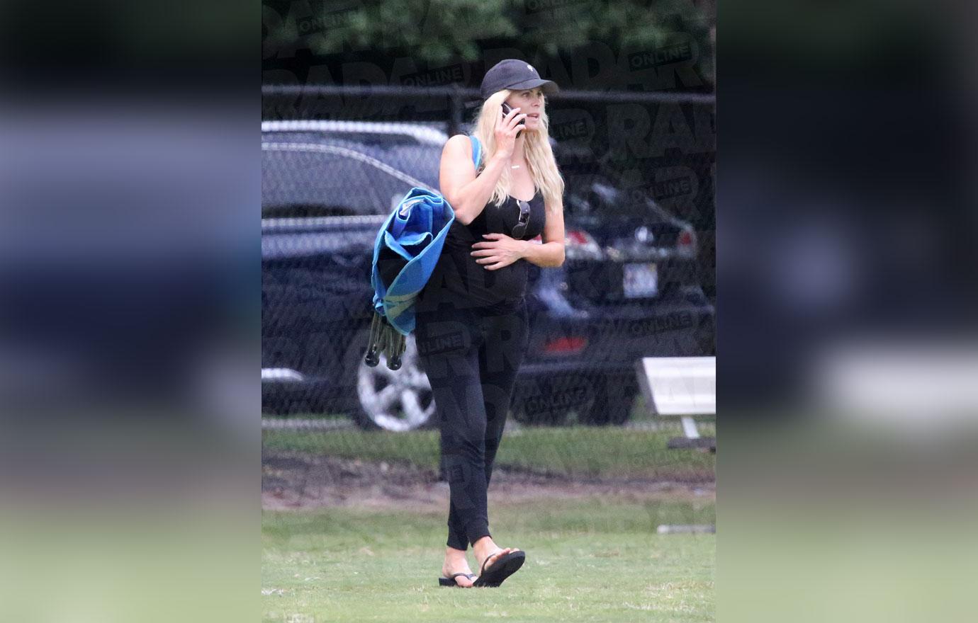 Tiger Woods’ Ex-Wife Is Pregnant! Elin Nordegren Shows Off Baby Bump