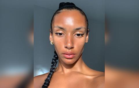 See Photos Of Naomi Sharon, The Singer At Center Of Drake's Home