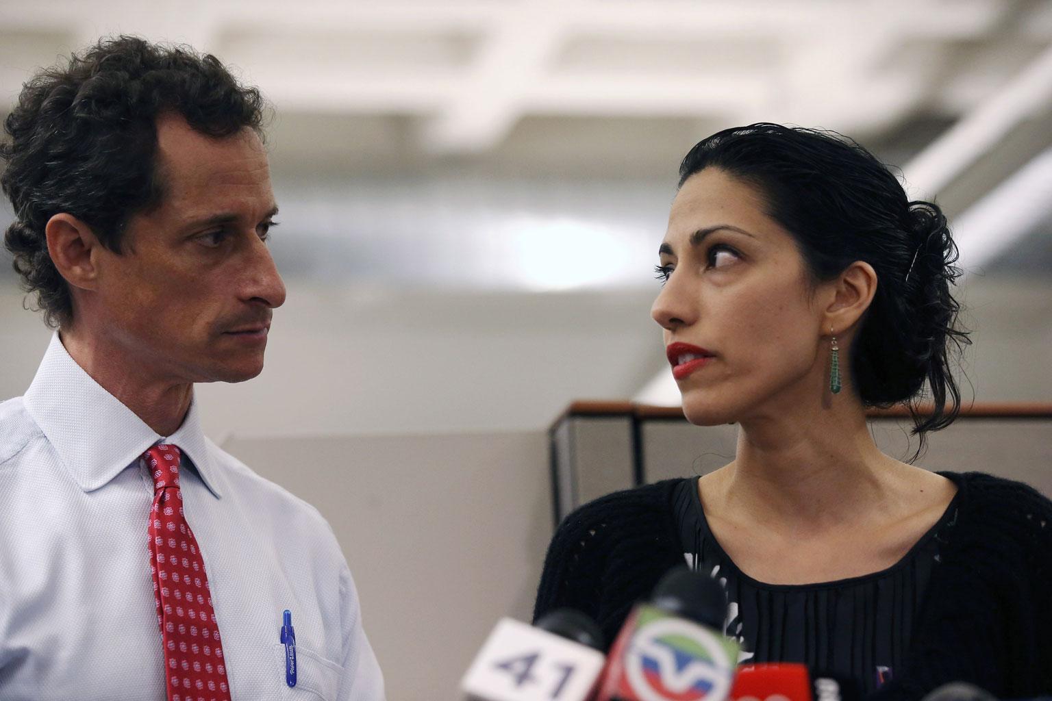 Hillary Clinton Email Investigation Anthony Weiner Updates