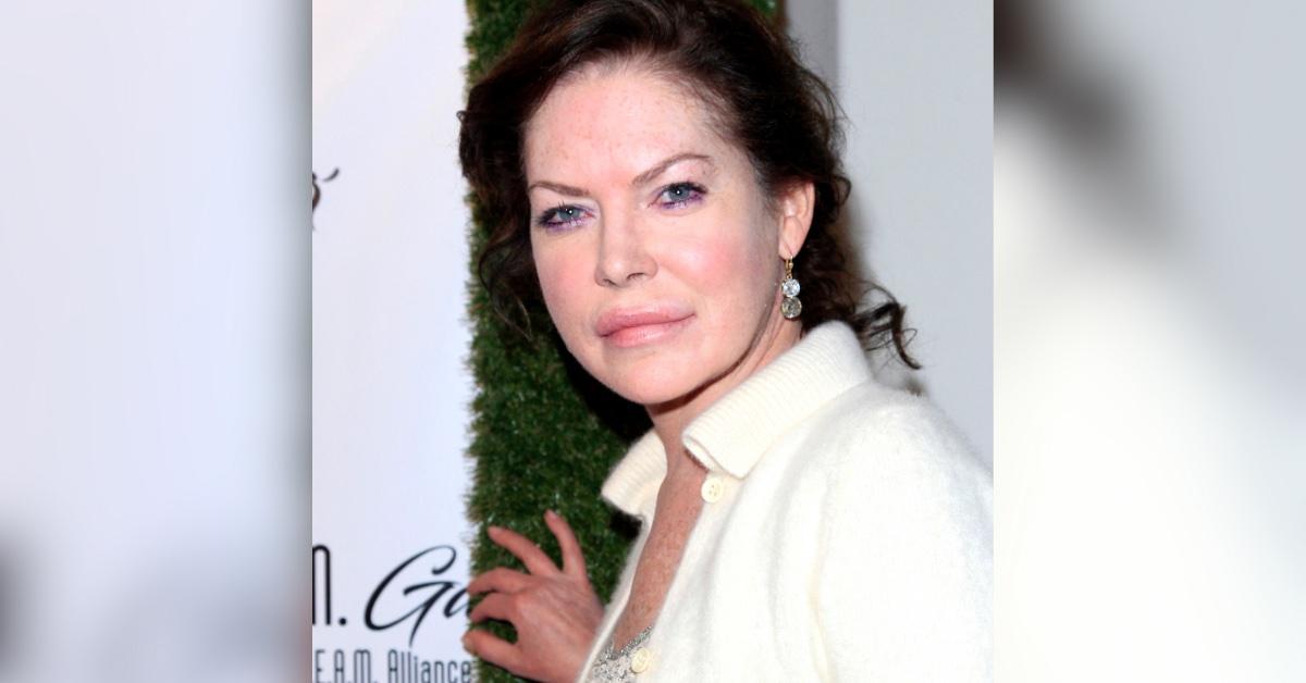 Lara Flynn Boyle Looks Shockingly Different As ‘Twin Peaks’ Star Makes