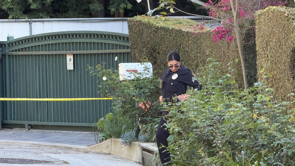 Photo of a police woman