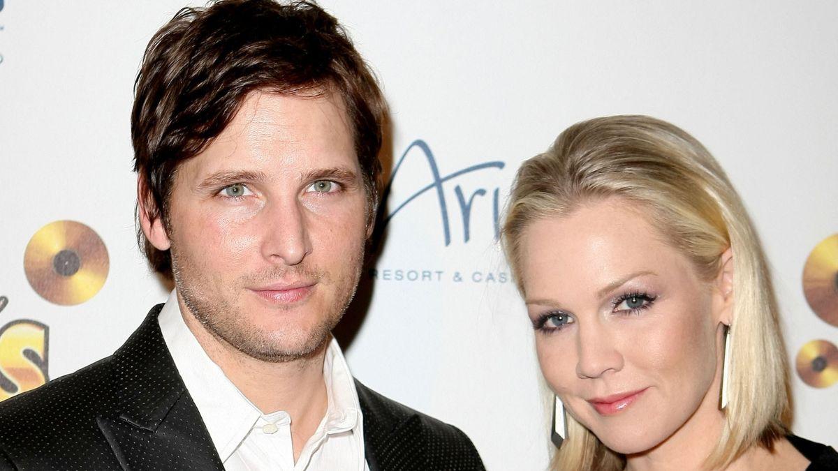 Photo of Jennie Garth and Peter Facinelli