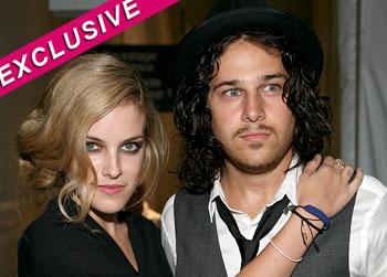 //riley keough ryan cabrera