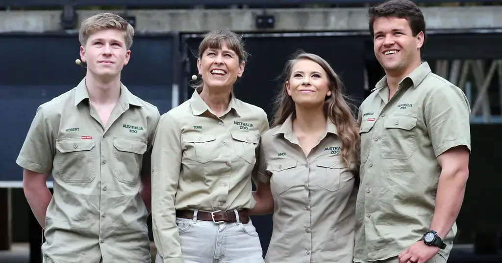 bindi irwin rushed hospital emergency surgery ruptured appendix
