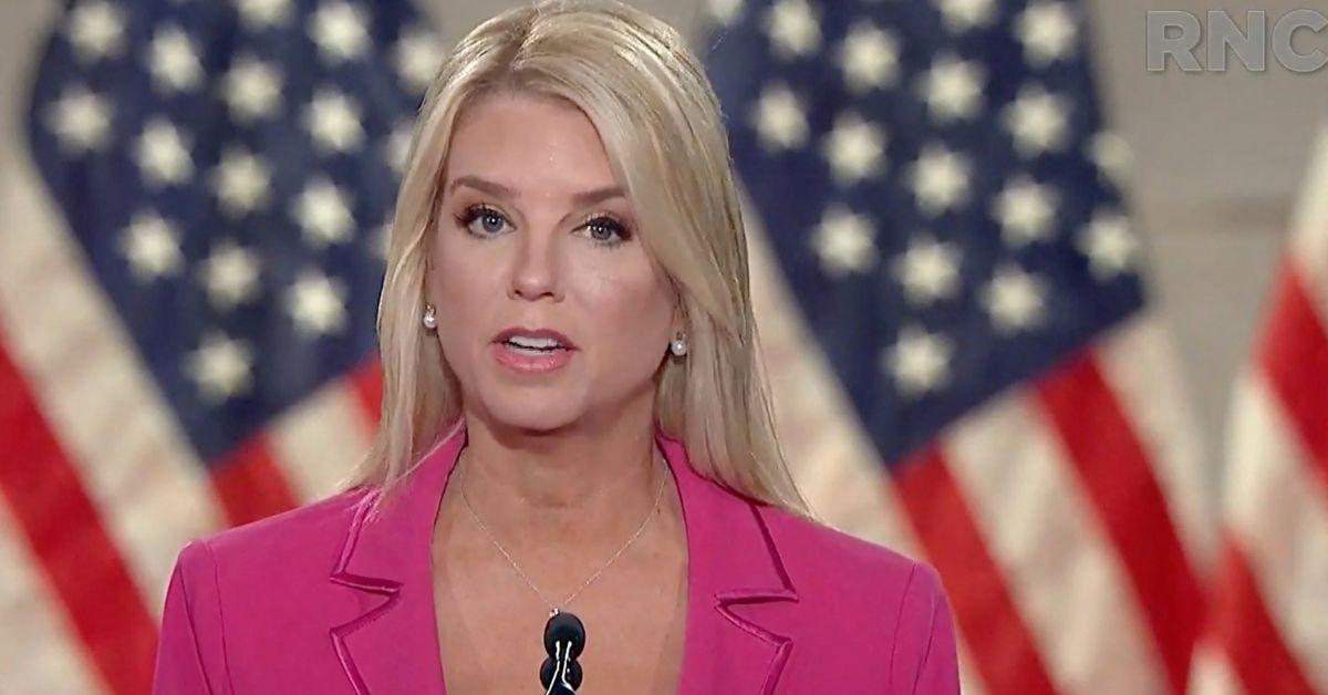 Photo of Pam Bondi