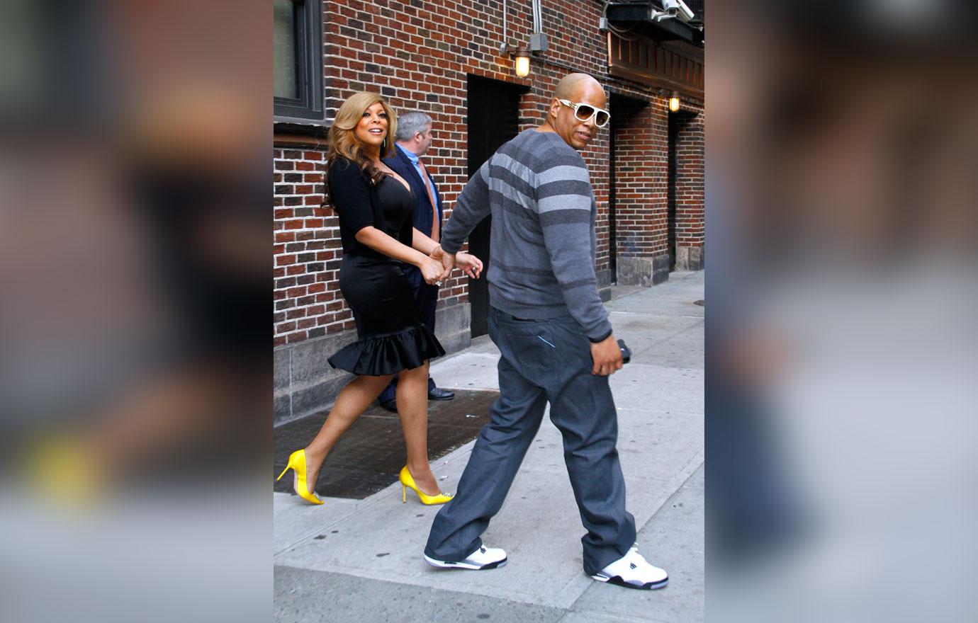 Wendy Williams Ditches Wedding Ring Amid Husband’s Cheating & Love Child Scandals