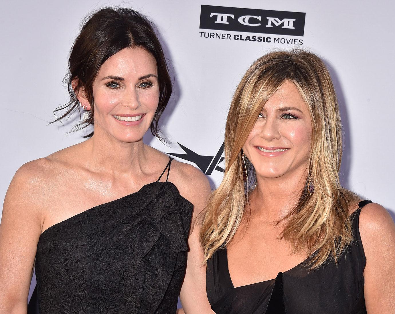 friends stars jennifer aniston and courteney cox rally around matthew perry after shocking reunion appearance