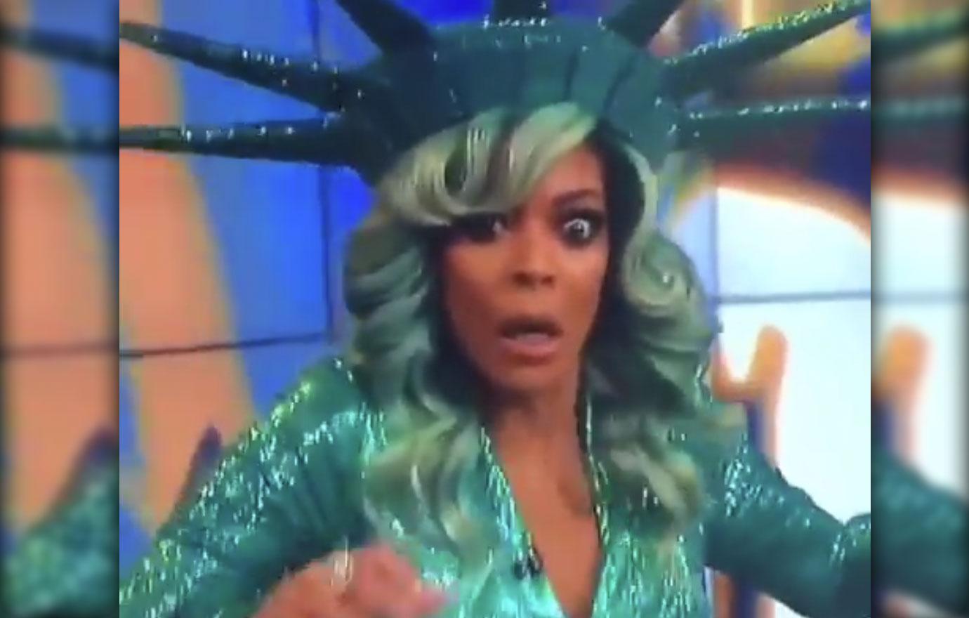 //Wendy Williams Dehydrated Fainted Live TV pp