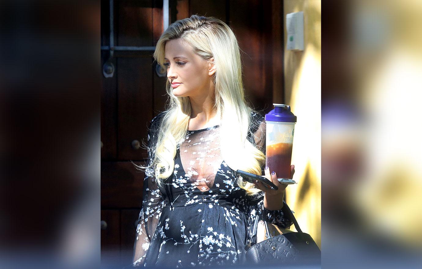 Holly Madison Mourning Hugh Hefner Death