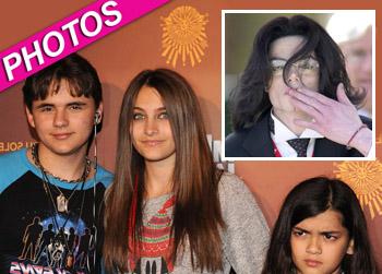 //paris prince blanket michael jackon