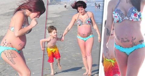 //jenelle evans pregnant bikini beach sunburn belly photos gallery hit the beach wide